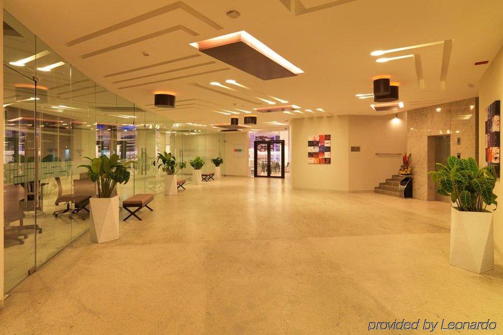 24 Tech Hotel Бангалор Екстериор снимка