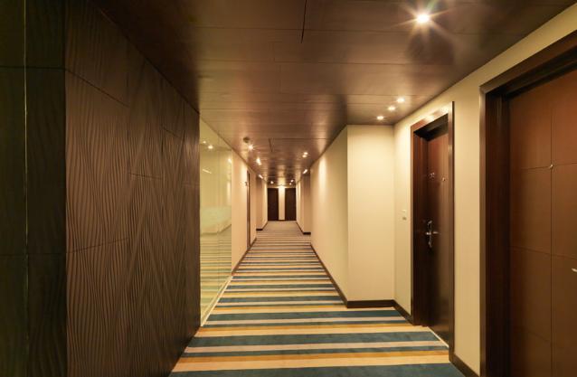 24 Tech Hotel Бангалор Екстериор снимка