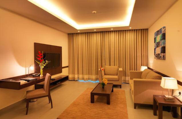 24 Tech Hotel Бангалор Екстериор снимка